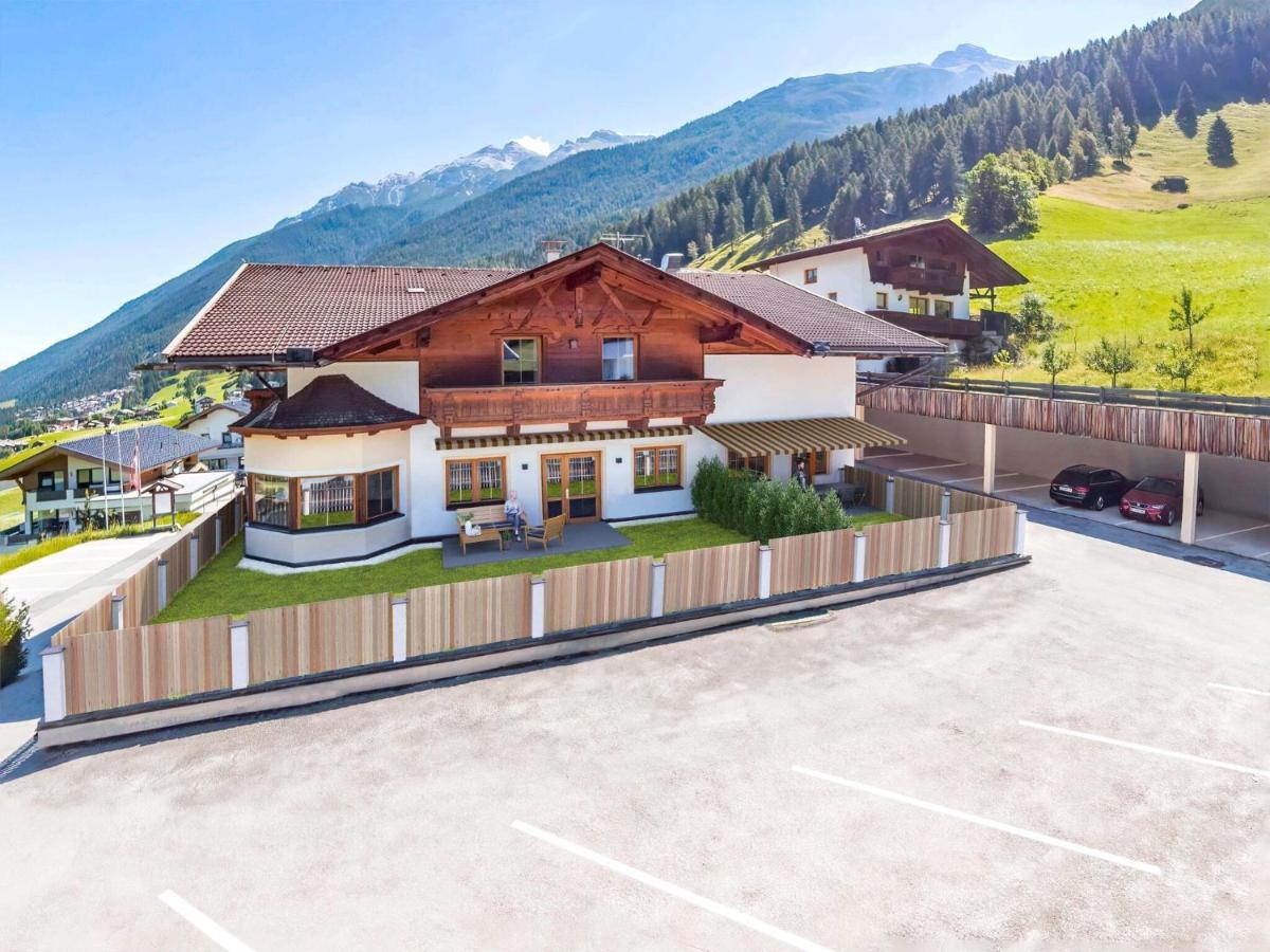Plush Apartment With Mountain Views นอยชติฟ อิม ชตูไปทัล ภายนอก รูปภาพ