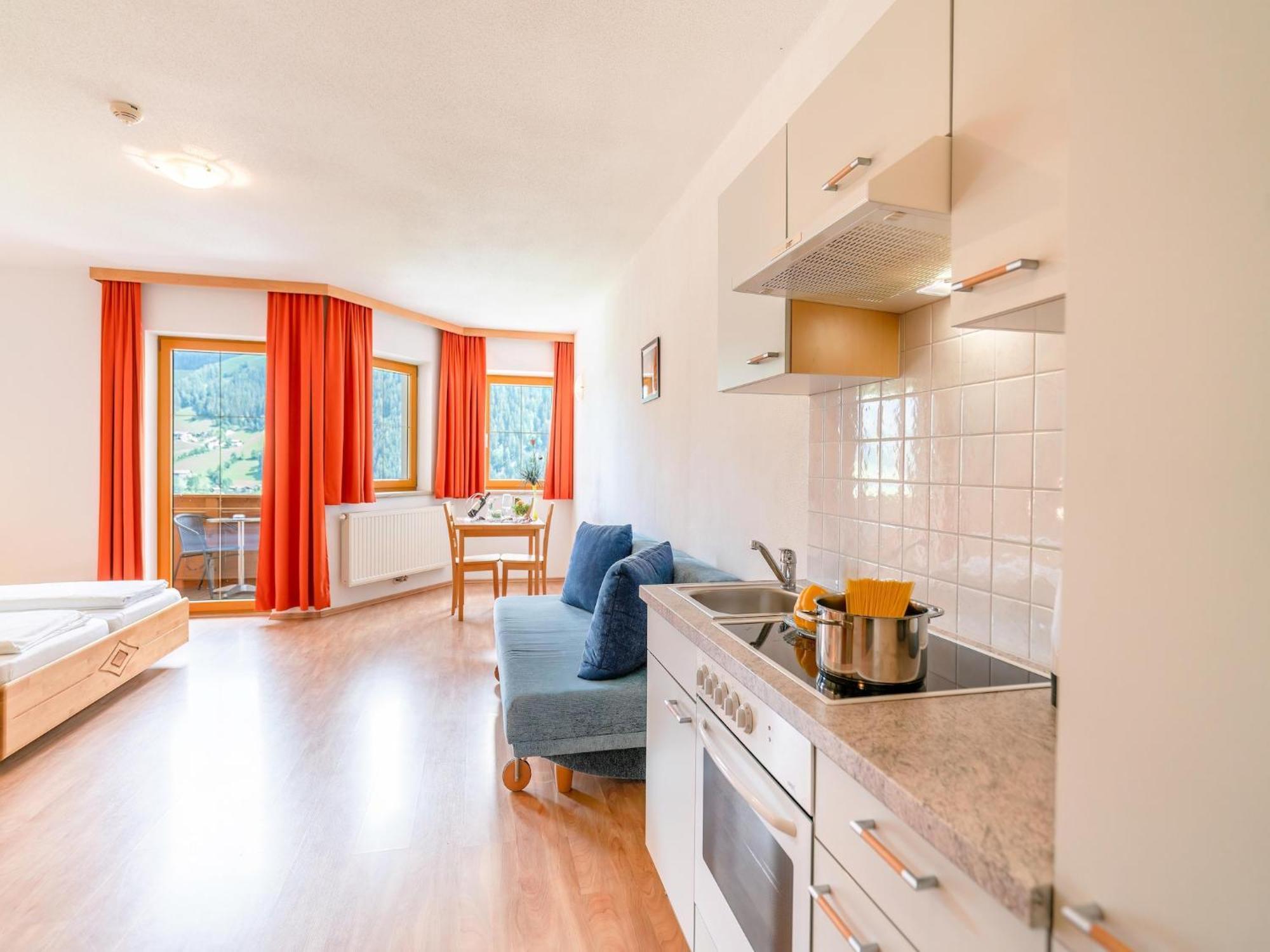 Plush Apartment With Mountain Views นอยชติฟ อิม ชตูไปทัล ภายนอก รูปภาพ