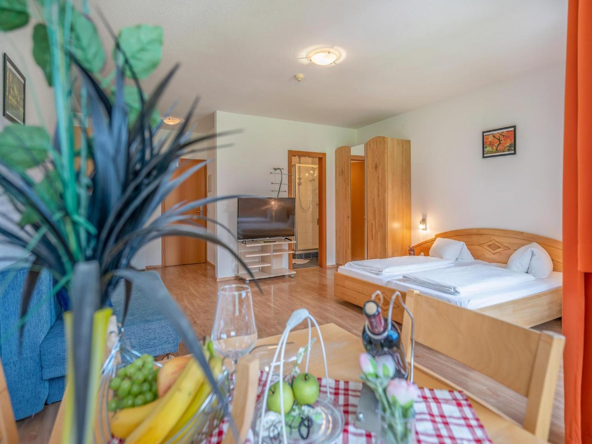 Plush Apartment With Mountain Views นอยชติฟ อิม ชตูไปทัล ภายนอก รูปภาพ